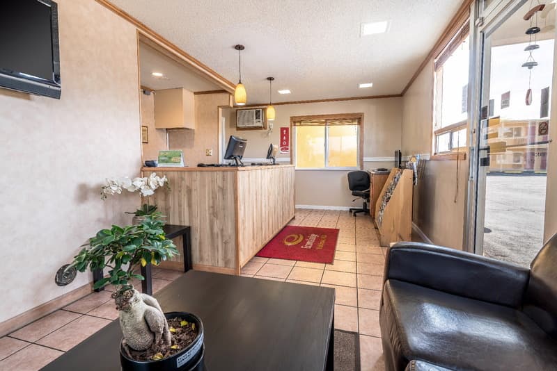 Rodeway Inn & Suites 4