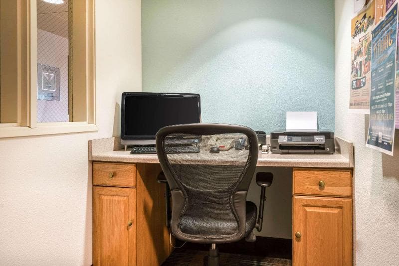 Quality Inn & Suites at Olympic National Park photo 1