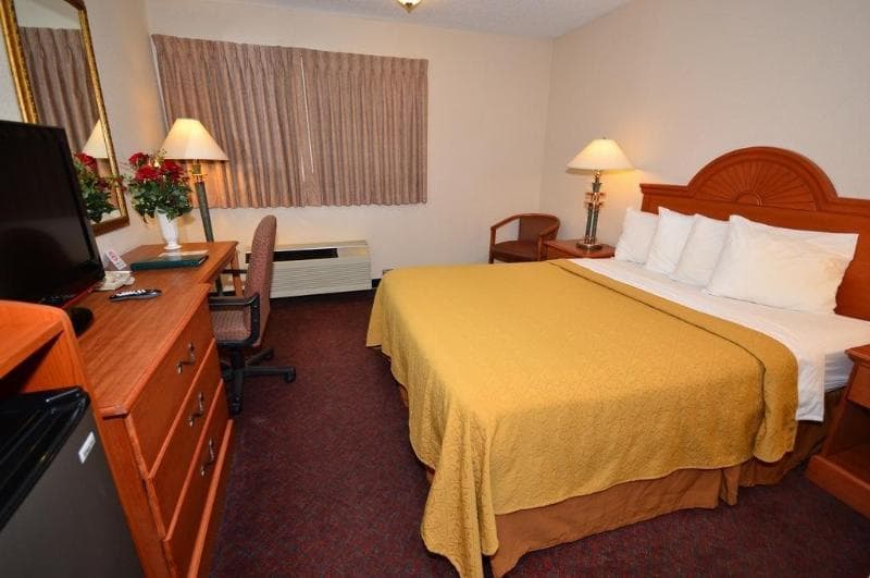 Quality Inn & Suites Lacey I-5 3