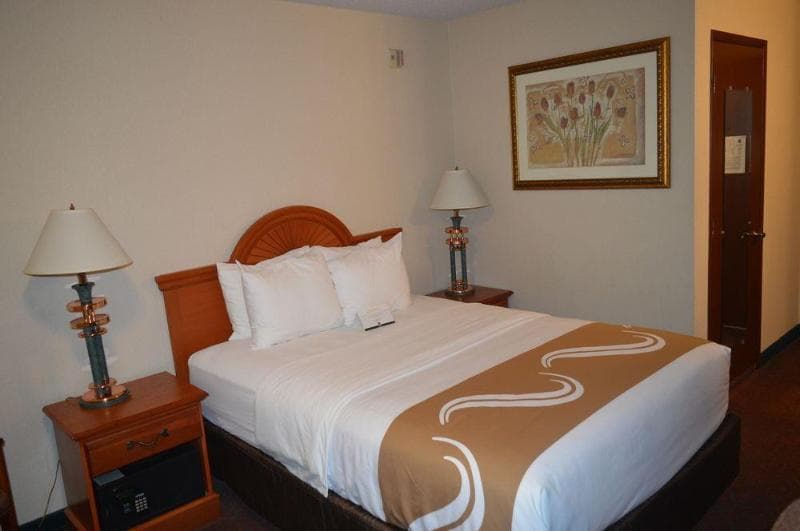 Quality Inn & Suites Lacey I-5 photo 1