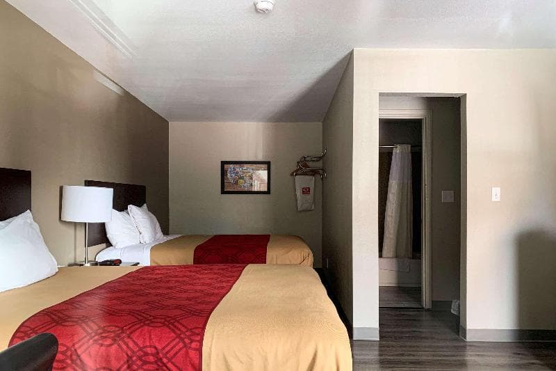 Econo Lodge Vancouver 5