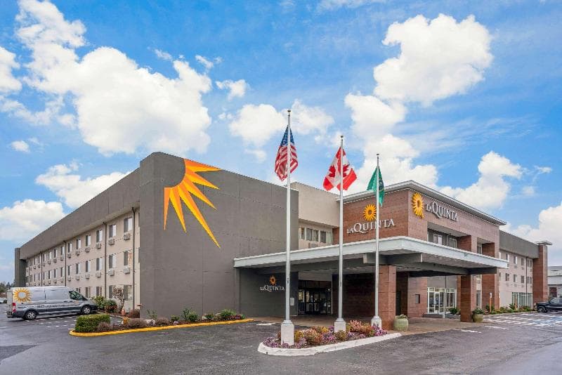 La Quinta Inn & Suites by Wyndham Seattle Federal Way photo 1