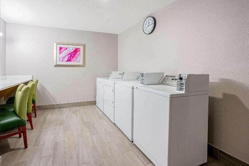 La Quinta Inn & Suites by Wyndham Seattle Federal Way 5