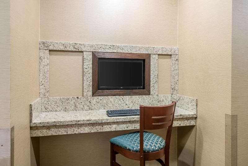 Comfort Inn & Suites Seattle North photo 1