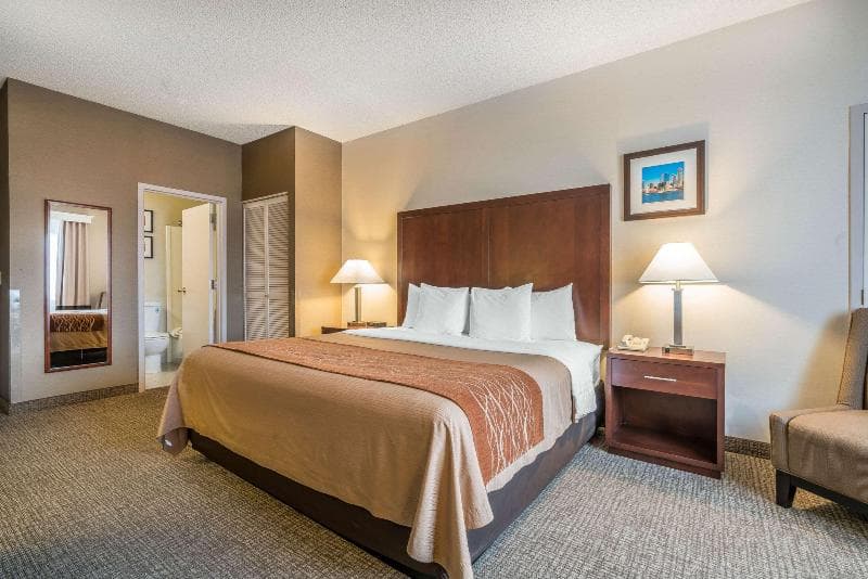 Comfort Inn & Suites Seattle North 5