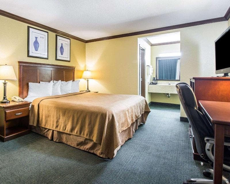 Quality Inn San Diego I-5 Naval Base 3