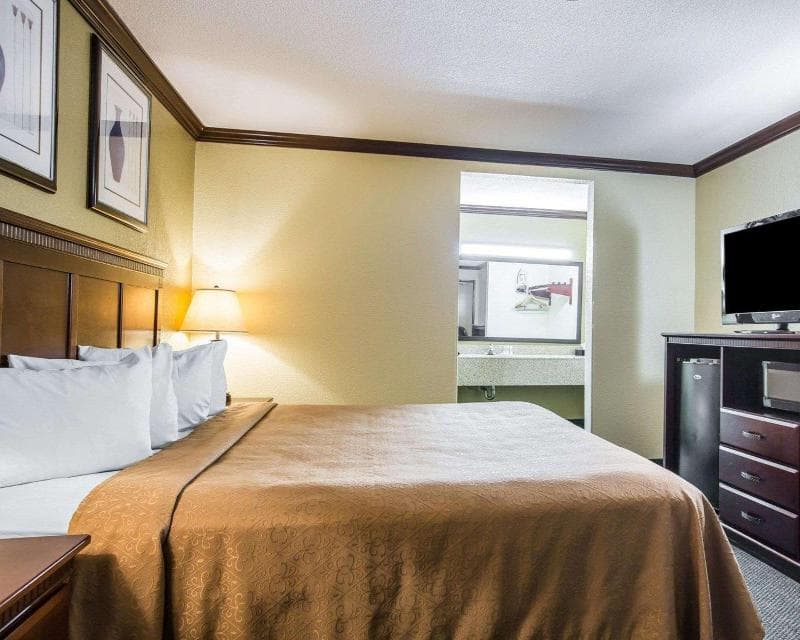 Quality Inn San Diego I-5 Naval Base 4