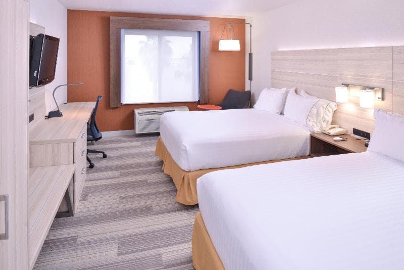 Holiday Inn Express & Suites San Diego Otay Mesa 5