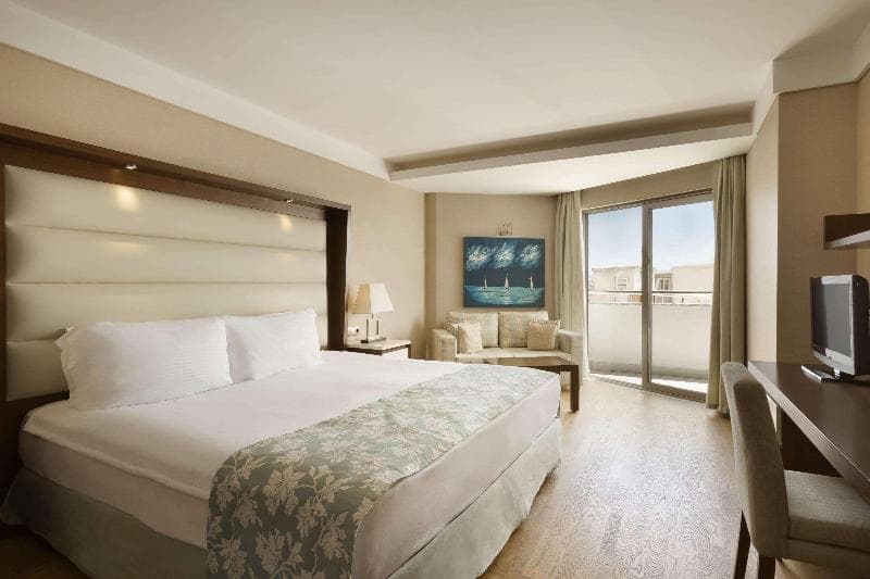 Ramada Plaza by Wyndham Antalya 5