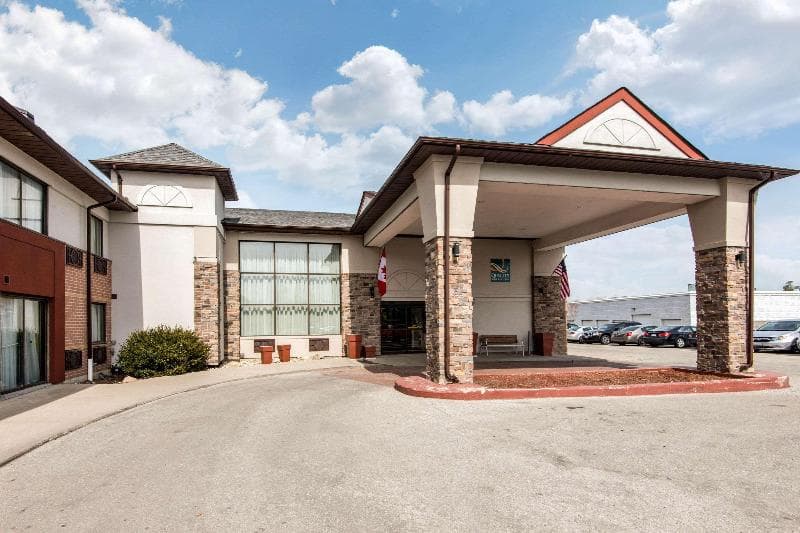 Quality Inn & Suites Mississauga photo 1