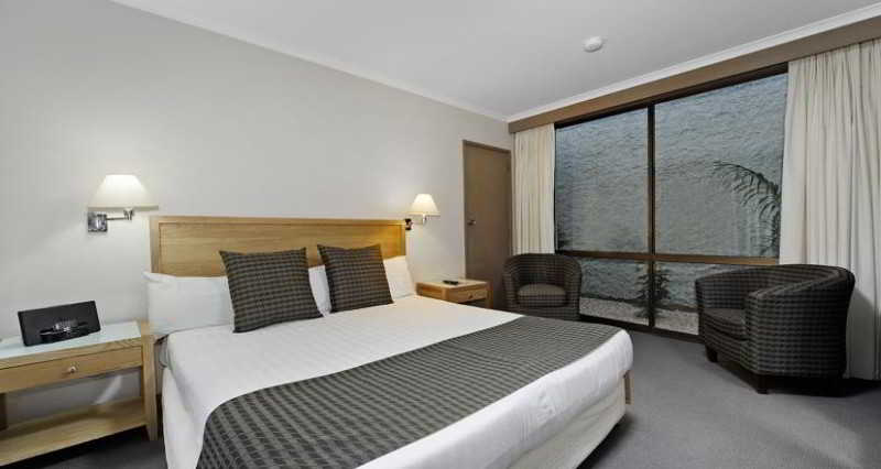 Mid City Warrnambool 5