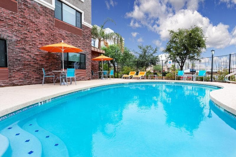 Holiday Inn Express & Suites Phoenix Tempe - University photo 1