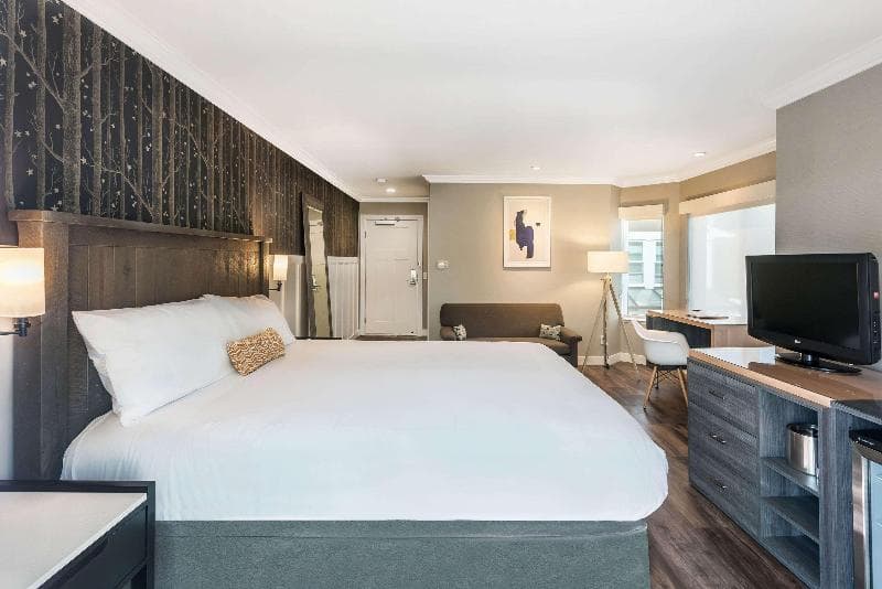 UpValley Inn & Hot Springs 4
