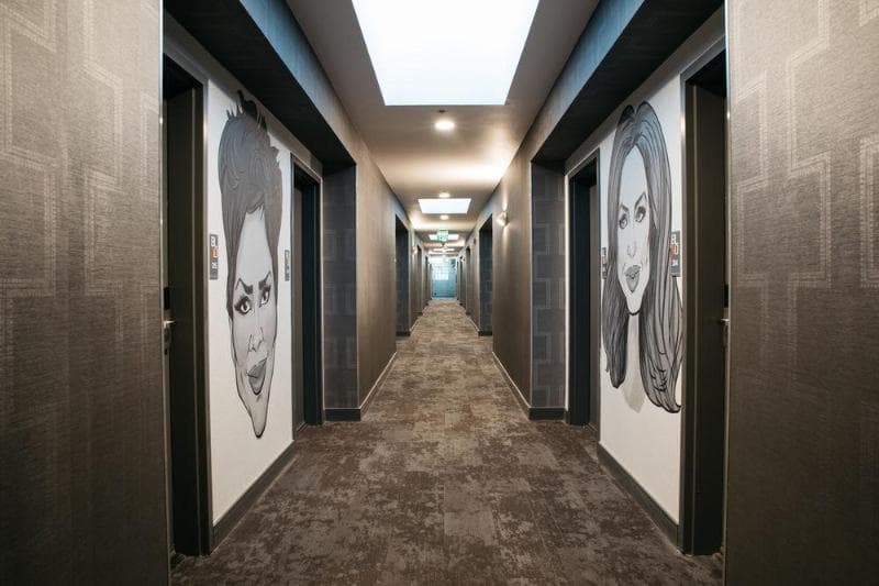 Blvd Hotel & Suites (Adults Only) 3