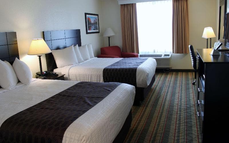 Best Western Visalia Hotel 4