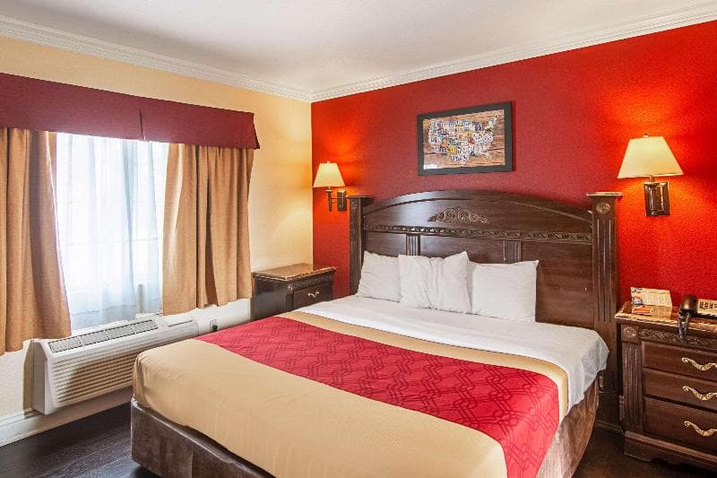 Econo Lodge Long Beach photo 1