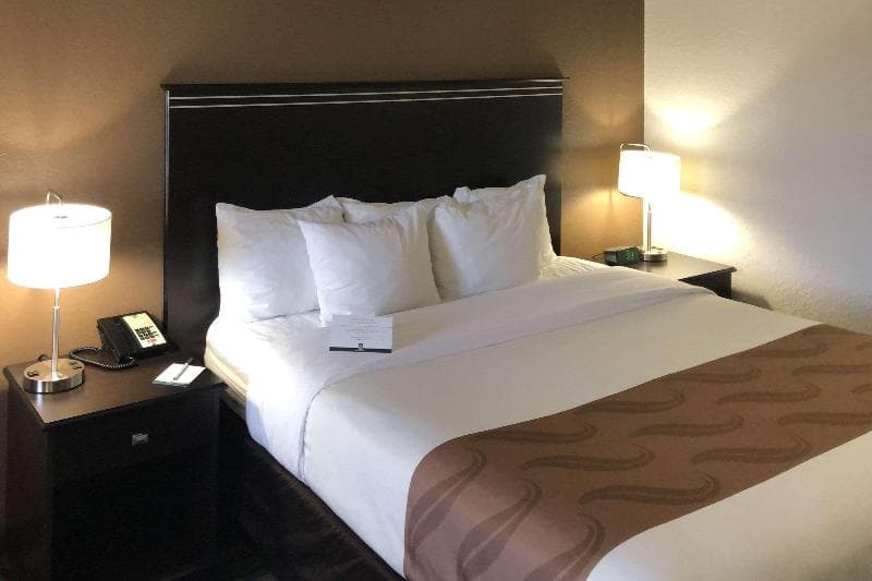Quality Inn & Suites Denver International Airport 3