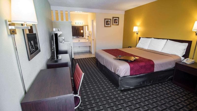 Super 8 By Wyndham Albuquerque Downtown 3