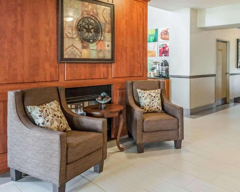 Quality Inn & Suites 5