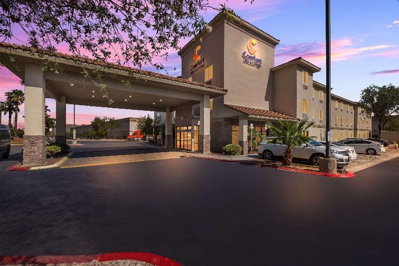 Comfort Inn & Suites Las Vegas - Nellis 4