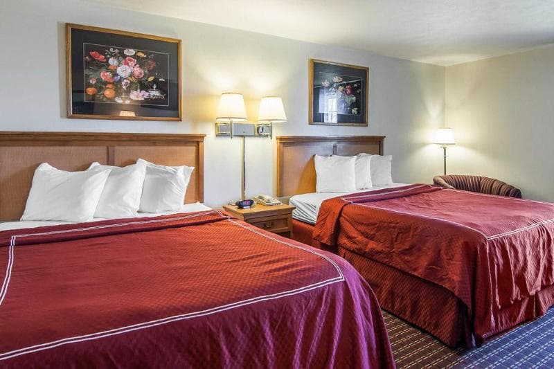 Bridgeway Inn & Suites Portland Airport 5