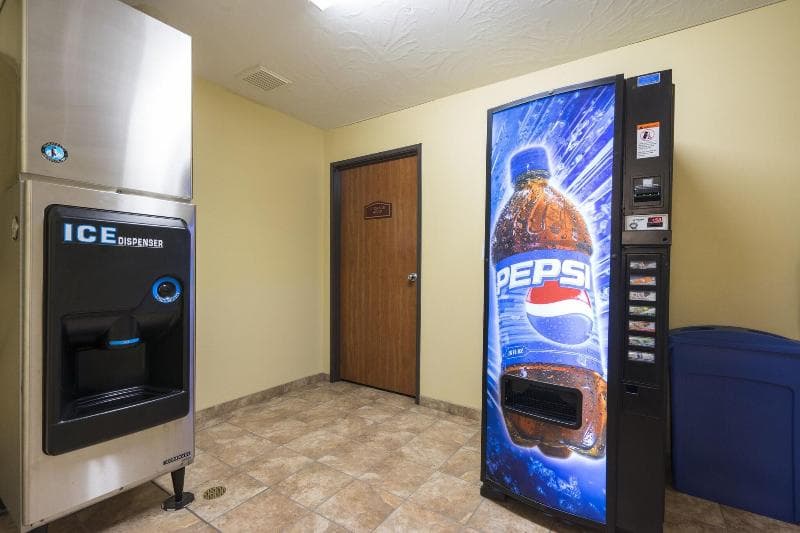 Comfort Inn & Suites 2