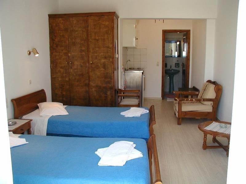 Cyclades Studios 4