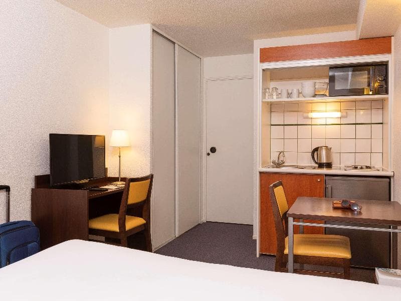 Aparthotel Adagio access la Défense Léonard de Vinci 5