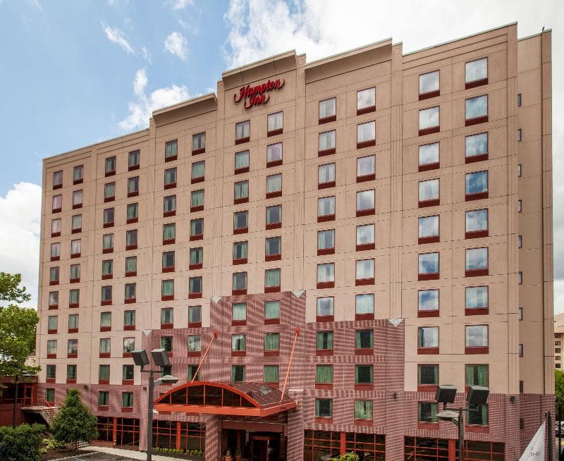 Hampton Inn New York - LaGuardia Airport photo 1