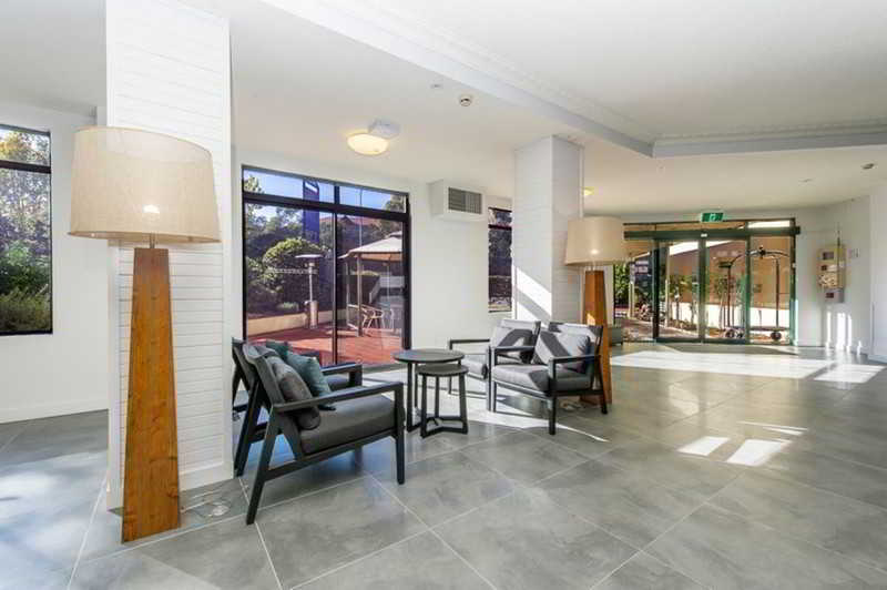 Alpha Hotel Canberra 5