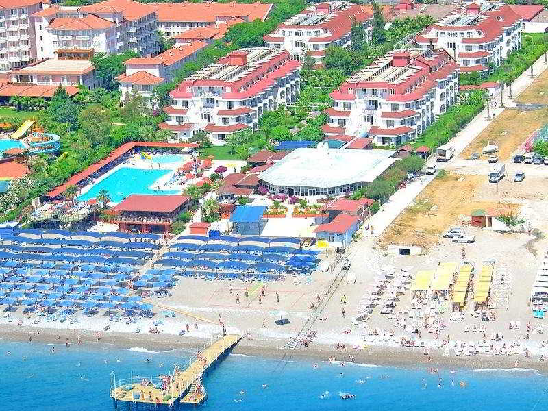 Sailor's Beach Club 5