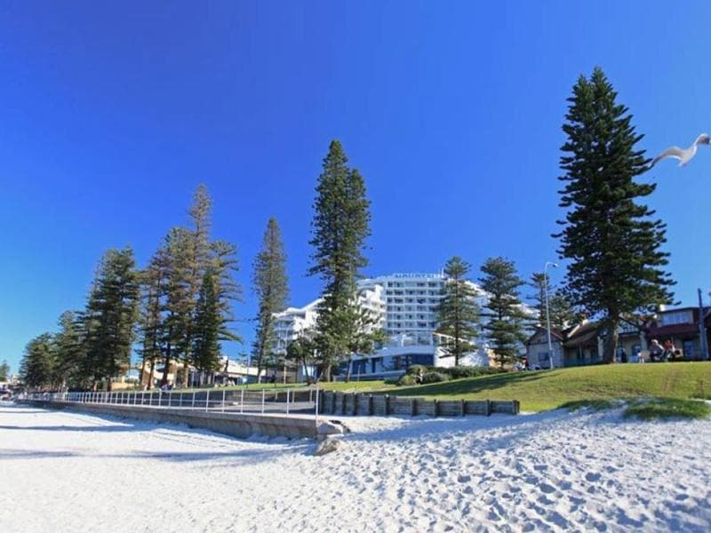 Novotel Sydney Brighton Beach photo 1