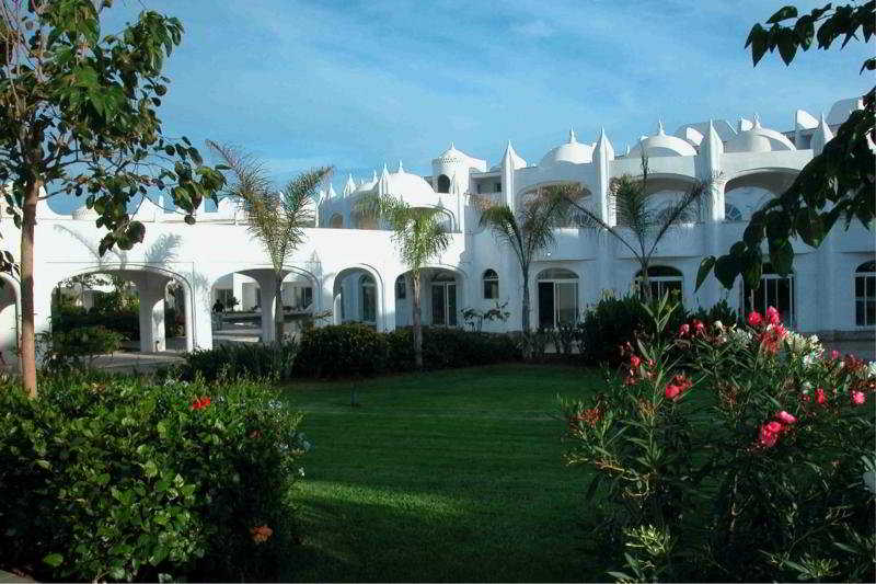 Amphitrite Palace Beach Hotel & Convention Centre photo 1