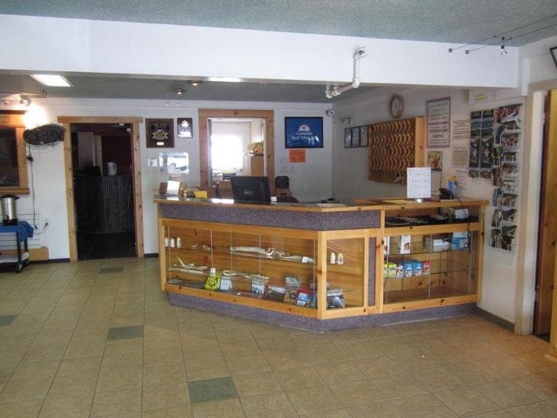 Canadas Best Value Inn River View Hotel 5