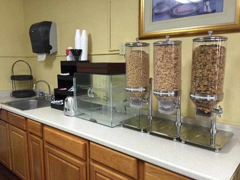 Americas Best Value Inn Nashville South 3