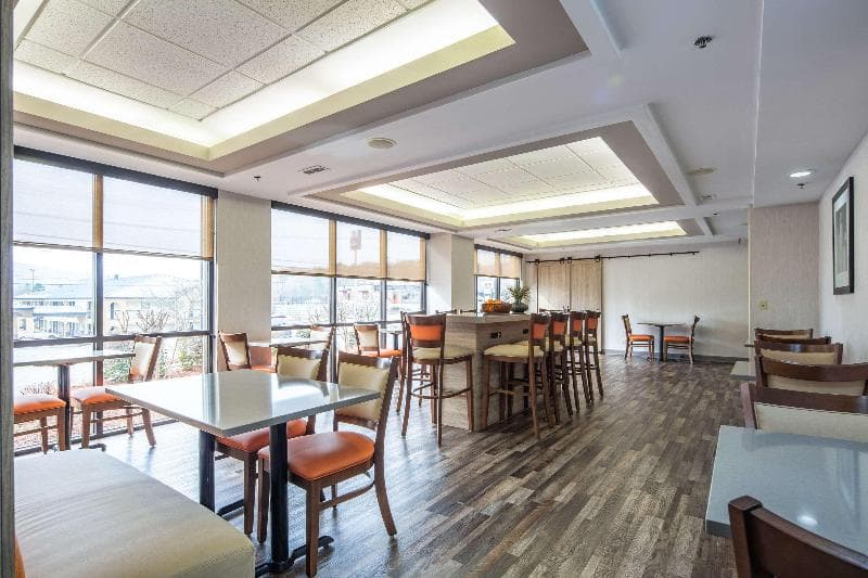 Clarion Inn 2