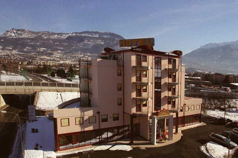 Sporting Trento main