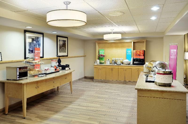 Hampton Inn & Suites by Hilton Saint John 3