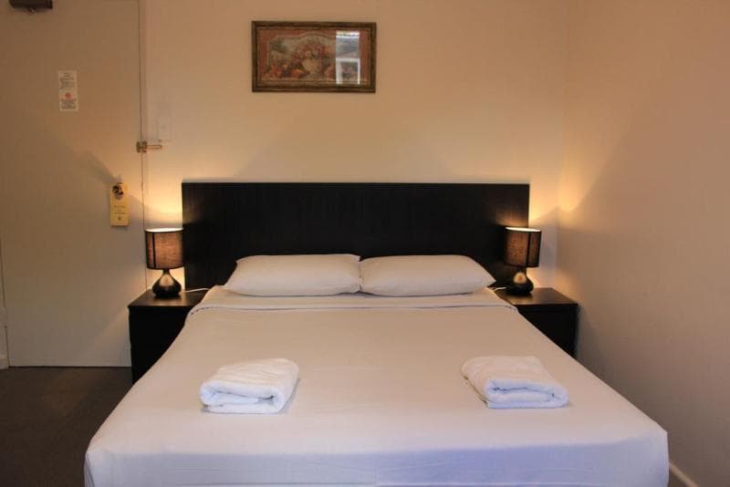 Greenwich Inn 3