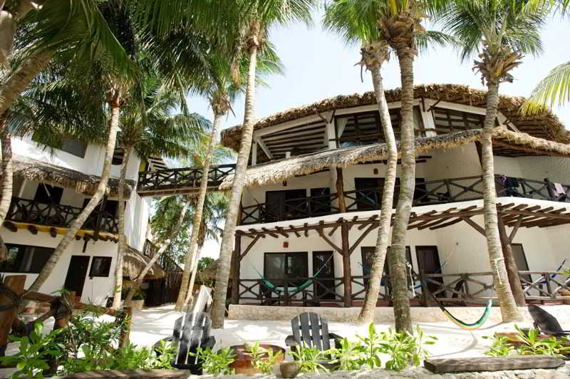 Beachfront Hotel La Palapa - Adults Only photo 1