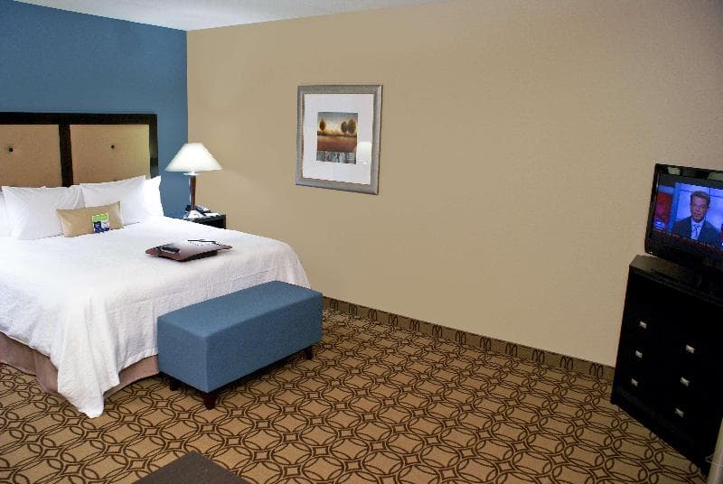 Hampton Inn & Suites Charlotte-Airport 4