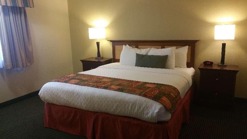 Best Western Plus Sonora Oaks Hotel & Conference Center 2
