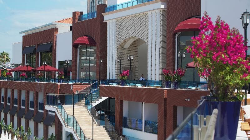 Club Aqua Plaza 4