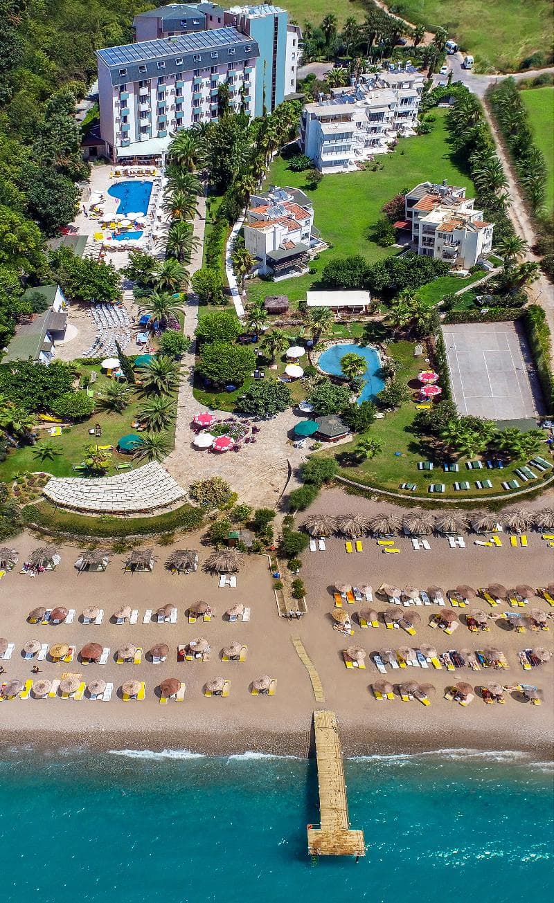 Club Aqua Plaza 5