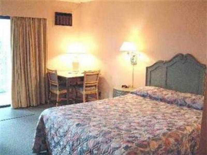 Westward Inn & Suites 4