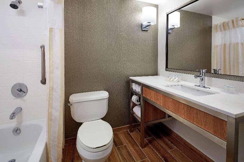 Hilton Garden Inn Portland/Lake Oswego 5