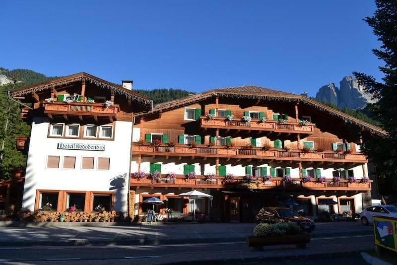 Hotel Rododendro main