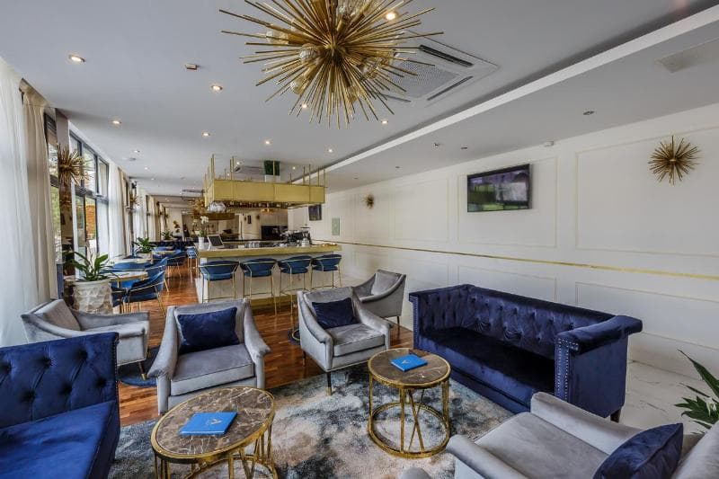 Art Hotel Depadansa 4