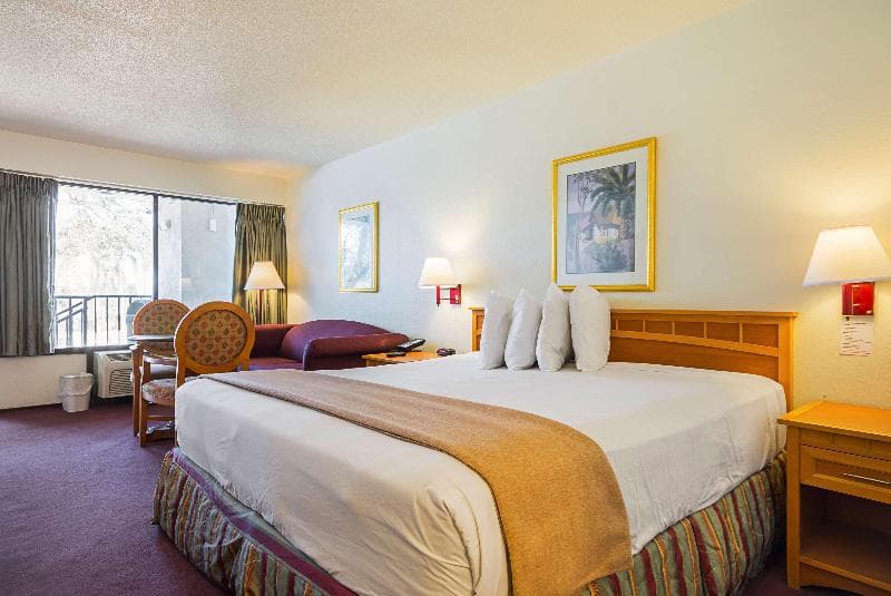 Americas Best Value Inn & Suites Melbourne 4
