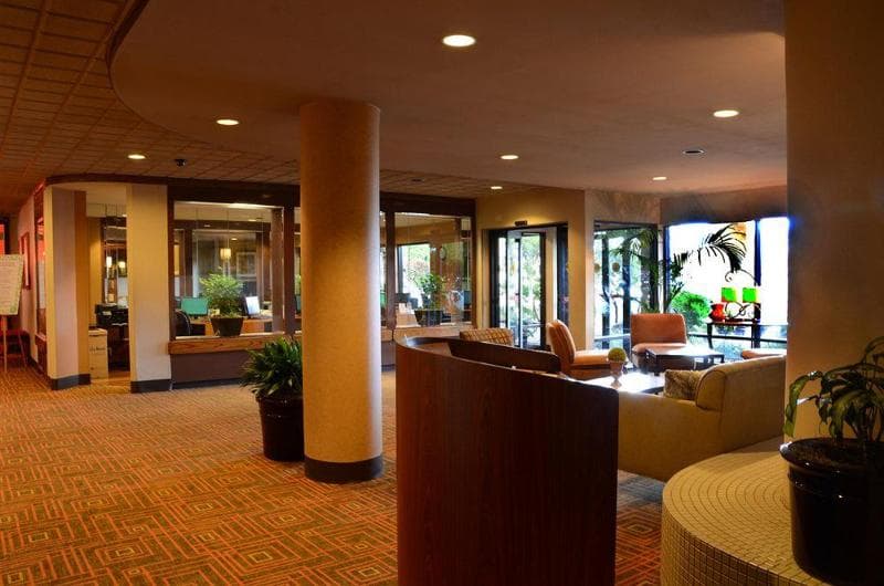 Monarch Hotel & Conference Center 3